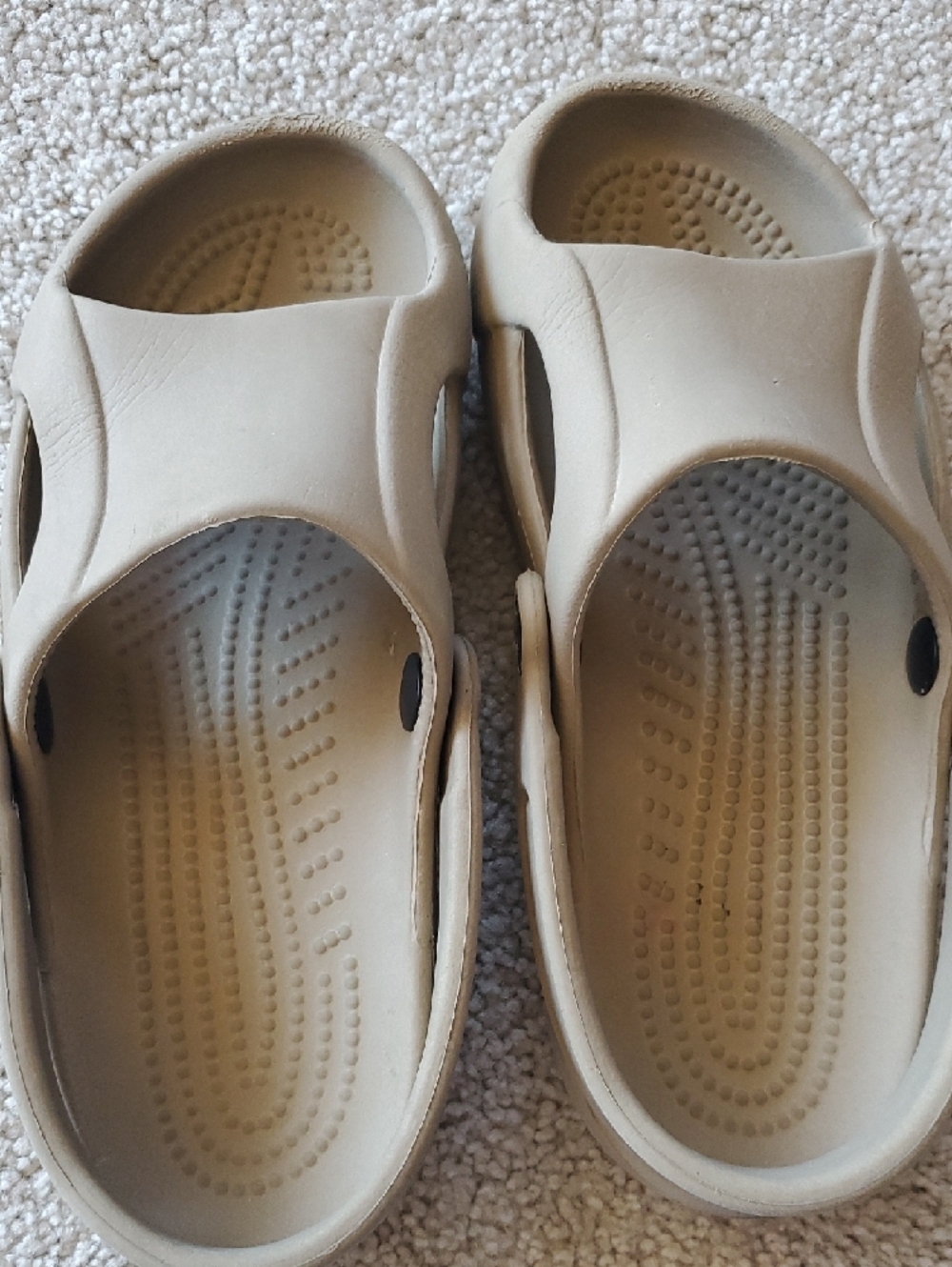 CROCS Beige Slip-On Women 5 Sandals with Heel Strap - Picture 3 of 6
